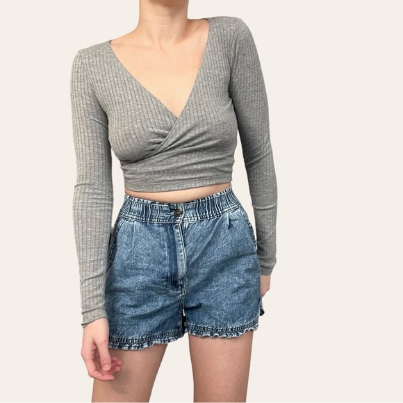 Forever 21 Grey Wrap Crop Top - Picture 3 of 4